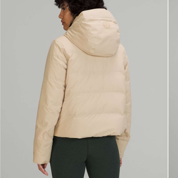 Lululemon NWOT - slush hour jacket - Picture 3 of 5